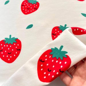 Felpa in cotone Certificata GOTS con stampa fragole perfetta per felpe, pantaloni e cappelli per bambini