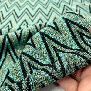 Maglia di viscosa lavoraizone jacquard a rombi neri e turchesi